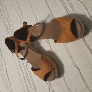 Womens Toms Wedge Sandals W9.5